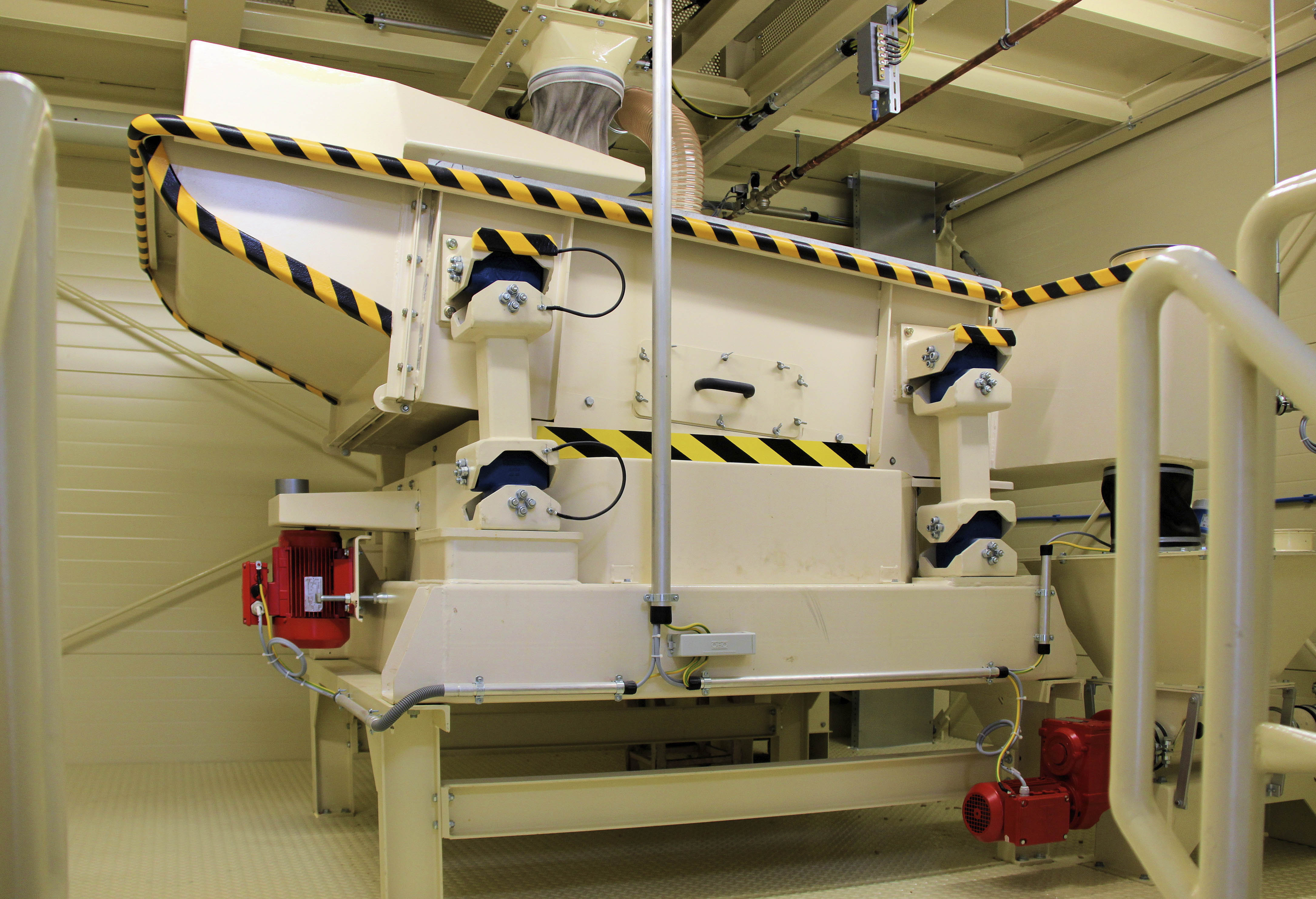 TECCON-Taumelsieb als Bauelement eines Pellet-Turms